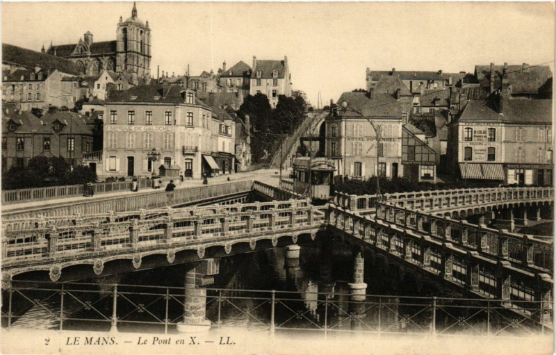 Carte postale ancienne Le Mans - Le Pont en X au Mans
