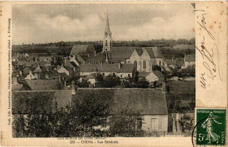 Carte postale ancienne Les Bords du Loir - Chenu - Vue générale à Chenu