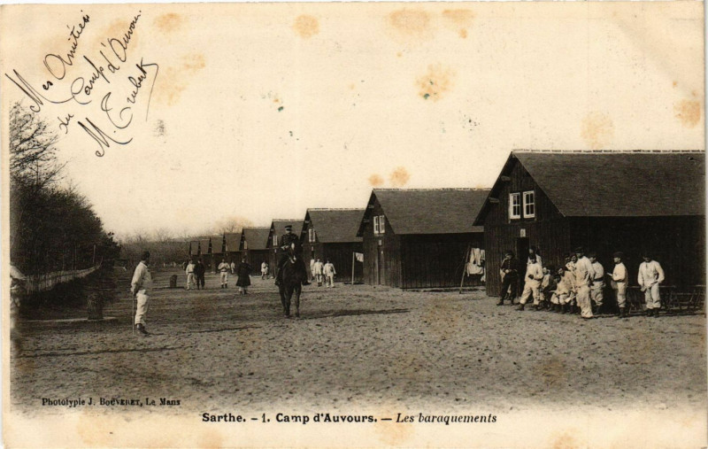 Carte postale ancienne Sarthe - Camp d'Auvours - Les baraquements
