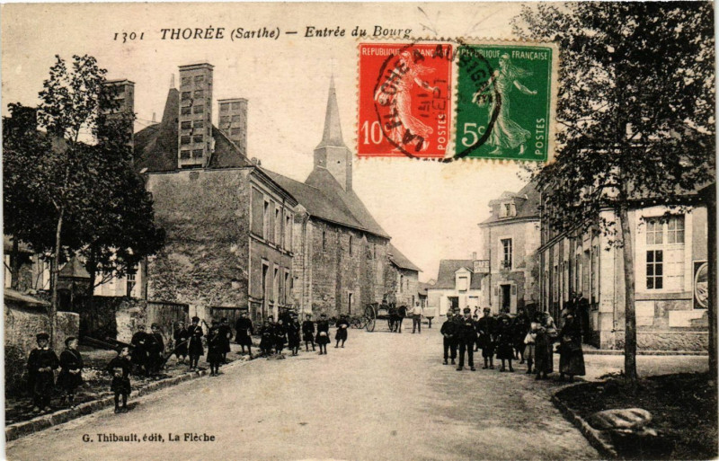 Carte postale ancienne Thorée - Entrée du Bourg