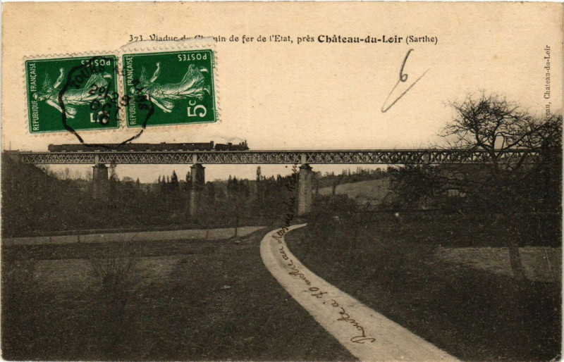 Carte postale ancienne Viaduc de Chemin de fer de l'Etat pres Chateau-du-Loir