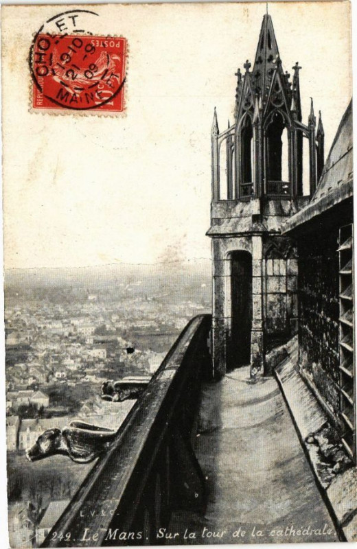 Carte postale ancienne Ed. Aqua 249 Le Mans Sur la Tour de la Cathedrale au Mans