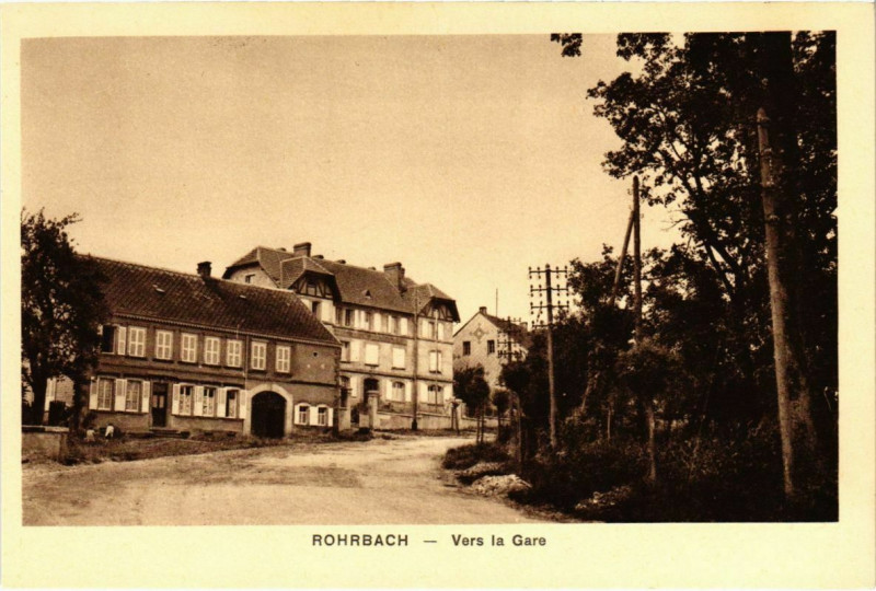 Carte postale ancienne Rohrbach - Vers la Gare à Rohr