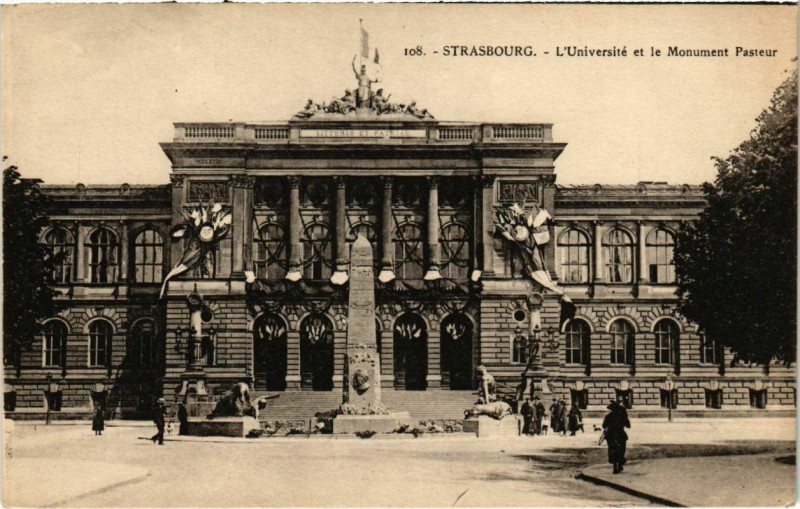 Carte postale ancienne Strasbourg - L'Universite et le Monument Pasteur à Strasbourg