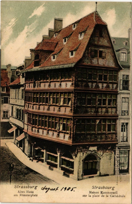 Carte postale ancienne Strassburg - Altes Haus am Munsterplatz