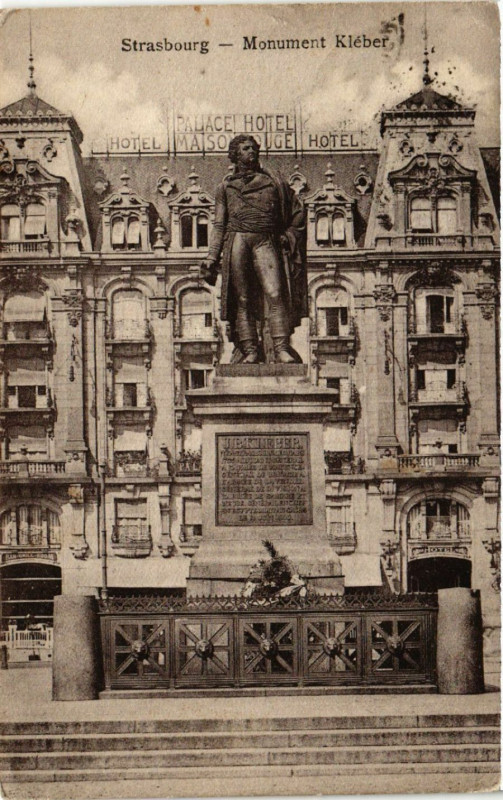 Carte postale ancienne Strasbourg - Monument Kleber à Strasbourg