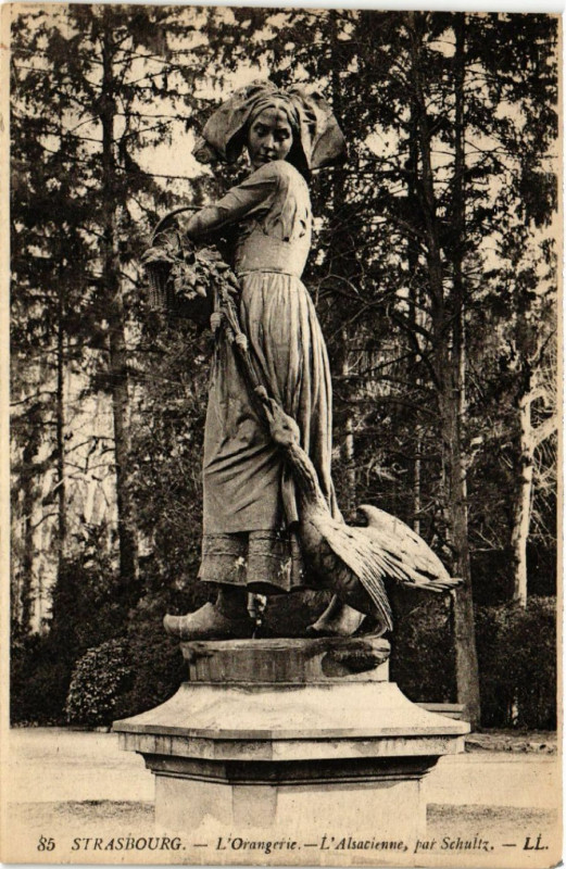 Carte postale ancienne Strasbourg - L'Orangerie à Strasbourg