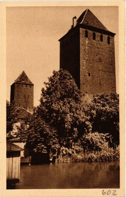 Carte postale ancienne Strasbourg - Les Vieilles Tours à Strasbourg