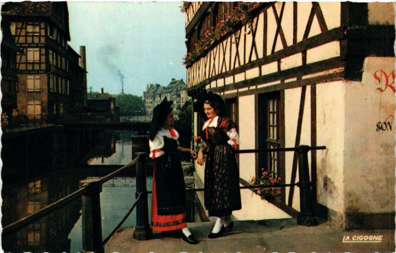 Carte postale ancienne Strasbourg - Strassburg - Alsaciennes a la Peteti-France à Strasbourg