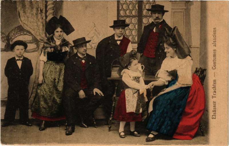 Carte postale ancienne Elsasser Trachten - Costumes Alsaciens - Folklore - Types