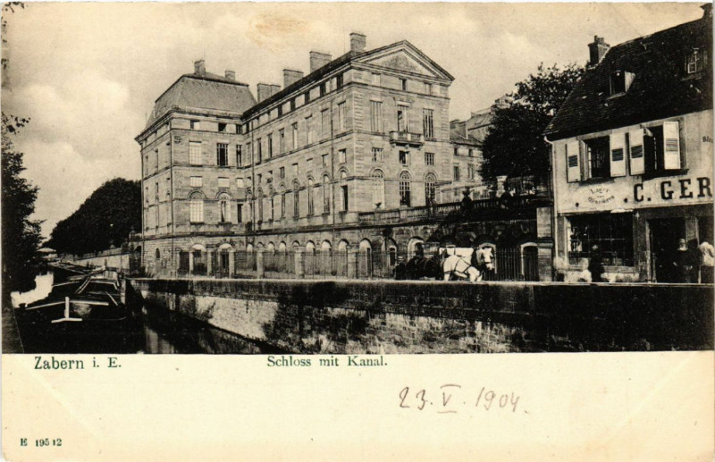 Carte postale ancienne Zabern Schloss mit Kanal