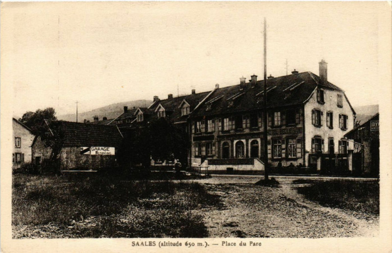 Carte postale ancienne Saales Place du Parc à Saales