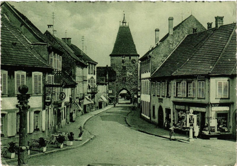 Carte postale ancienne Mutzig-Hauptstrasse à Mutzig