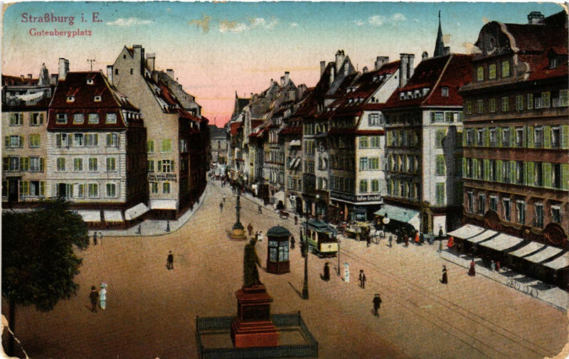 Carte postale ancienne Strassburg Gutenbergplatz à Berg