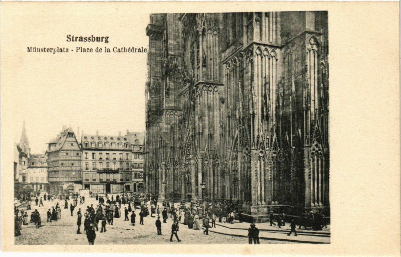 Carte postale ancienne Strassburg Place de la Cathedrale