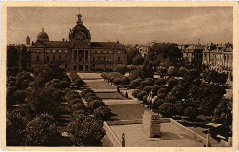 Carte postale ancienne Strassburg Monument de Empereur Guilleaume et Palais Imperial
