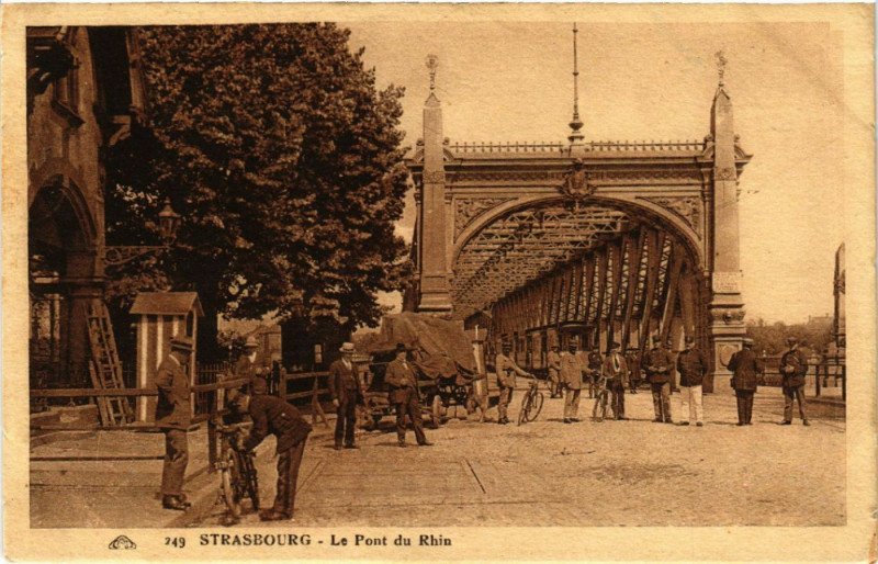 Carte postale ancienne Strassburg-Le Pont du Rhin