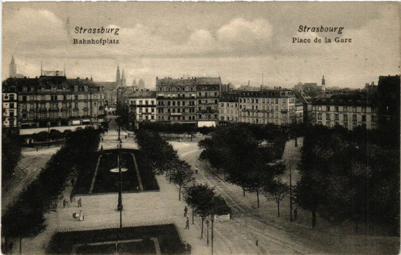 Carte postale ancienne Strassburg-Place de la Gare