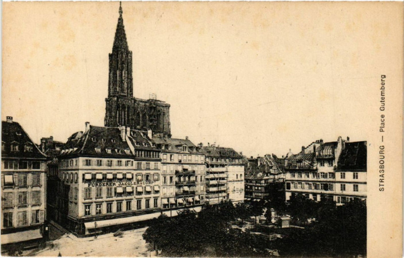 Carte postale ancienne Strassburg-Place Gutemberg à Berg
