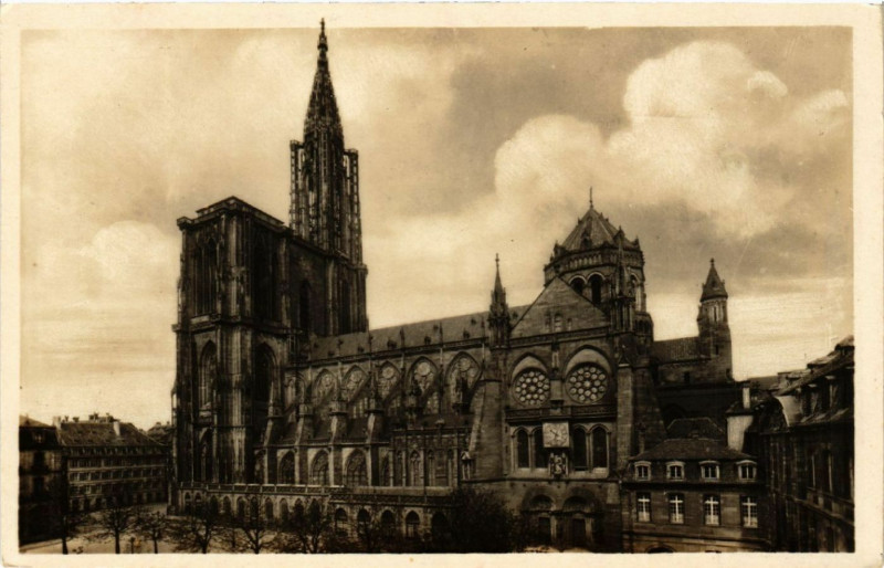 Carte postale ancienne Strassburg-Cathedrale Facade Sud