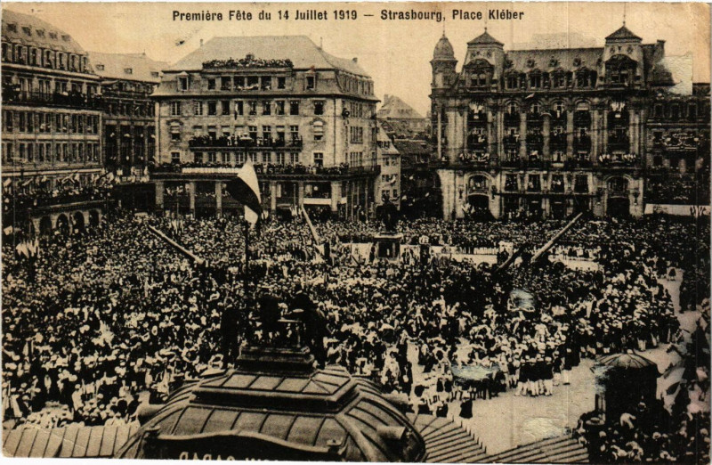 Carte postale ancienne Strasbourg - Place Kleber à Strasbourg