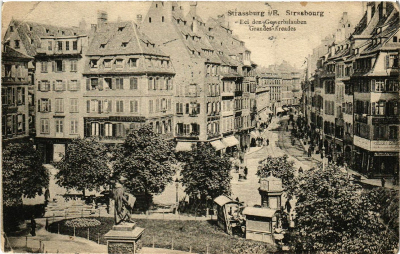 Carte postale ancienne Strassburg-Grandes Arcades