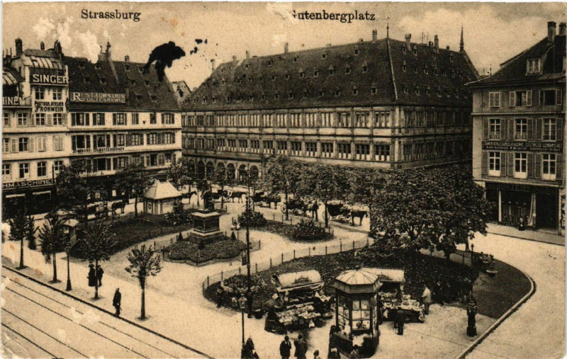 Carte postale ancienne Strassburg-Gutenbergplatz à Berg
