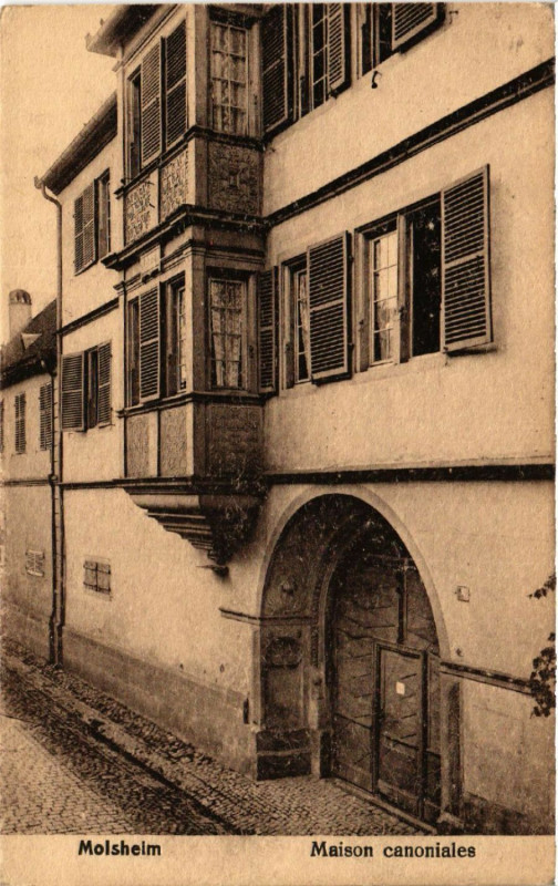 Carte postale ancienne Molsheim - Maison canoniales à Molsheim