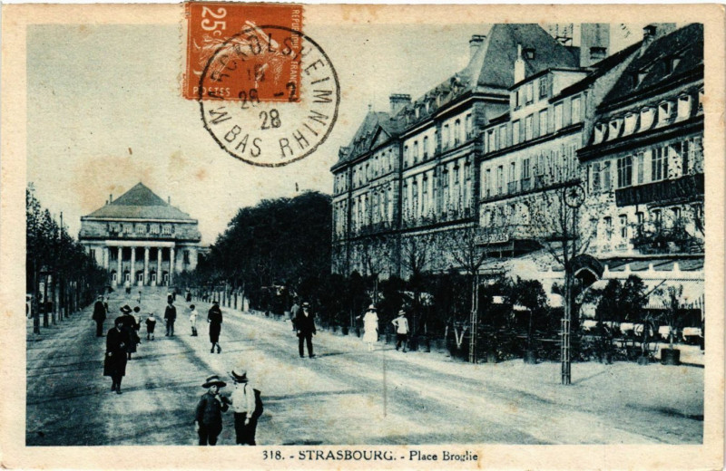 Carte postale ancienne Strasbourg - Place Broglie à Strasbourg
