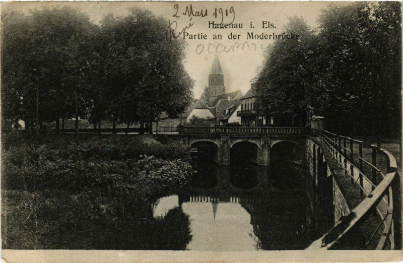 Carte postale ancienne Hagenau i. Els - Partie an der Moderbrucke