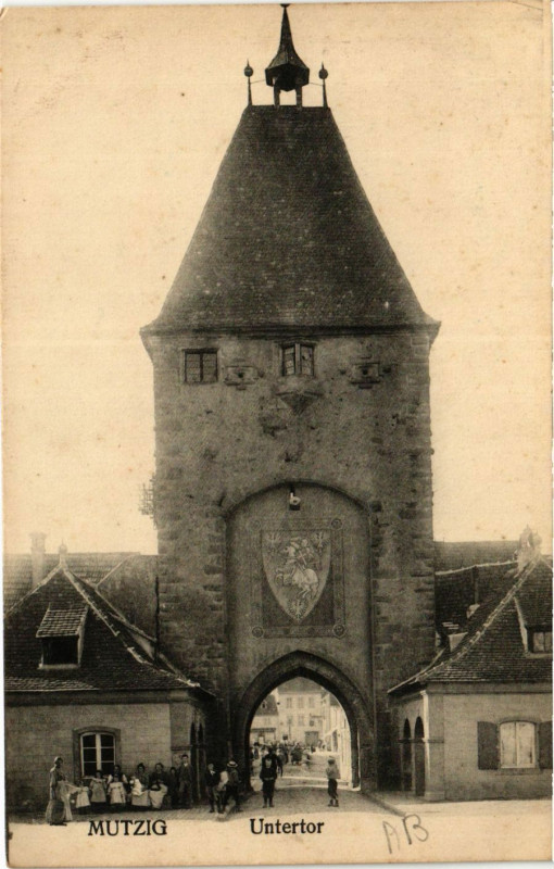 Carte postale ancienne Mutzig - Untertor à Mutzig