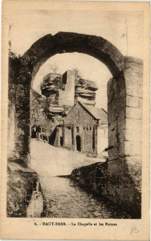 Carte postale ancienne Haut-Barr - La Chapelle et les Ruines à Barr