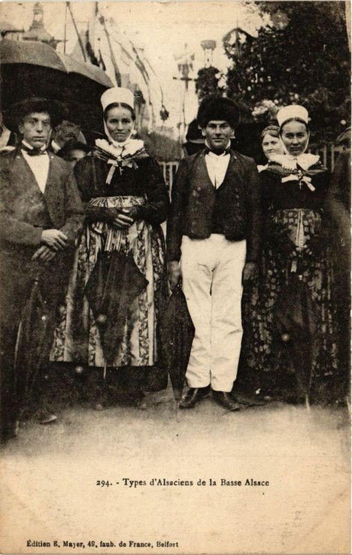 Carte postale ancienne Types d'Alsaciens de la Basse Alsace