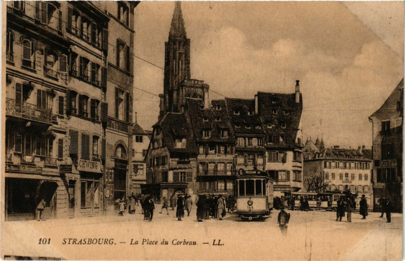 Carte postale ancienne Strasbourg - La Place du Corbeau à Strasbourg