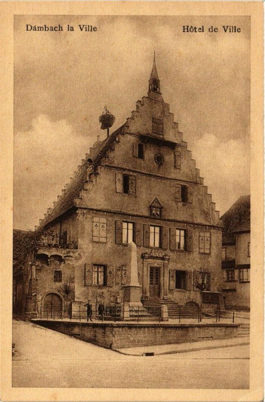 Carte postale ancienne Hotel de Ville - Dambach à Villé