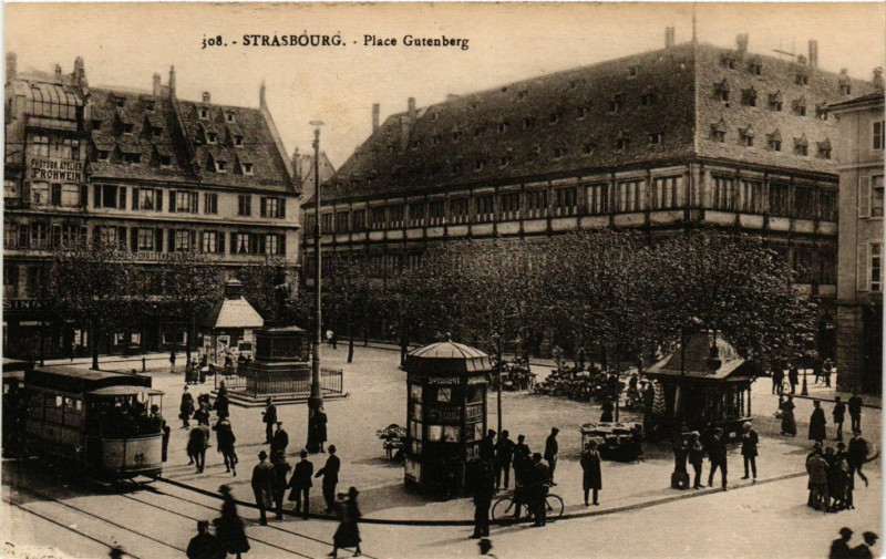 Carte postale ancienne Strasbourg - Place Gutenberg à Strasbourg