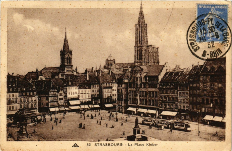 Carte postale ancienne Strasbourg - La Place Kleber à Strasbourg