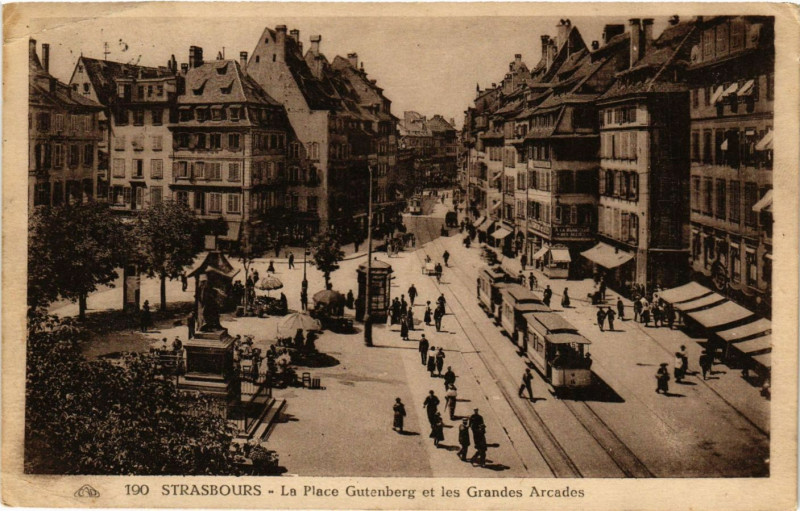 Carte postale ancienne Strasbourg - La Place Gutenberg à Strasbourg