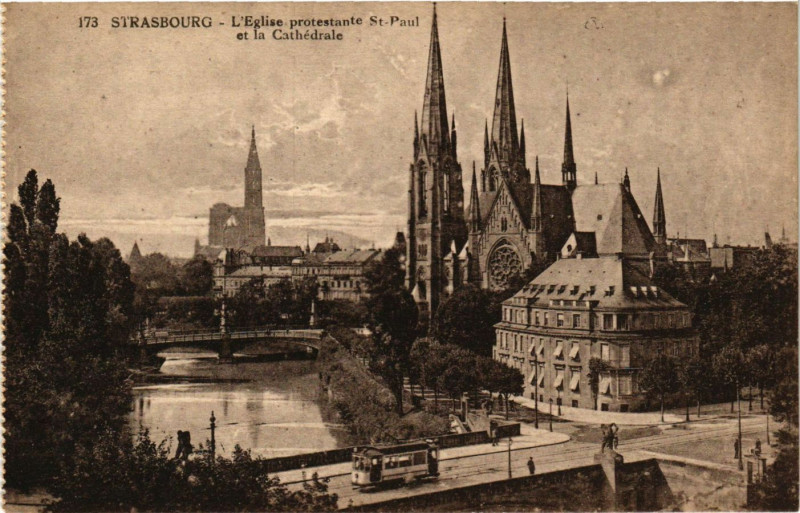 Carte postale ancienne Strasbourg - L'Eglise à Strasbourg