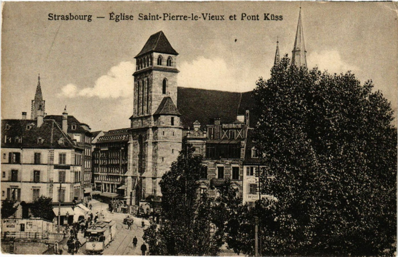 Carte postale ancienne Strasbourg - Eglise Saint-Pierre à Strasbourg