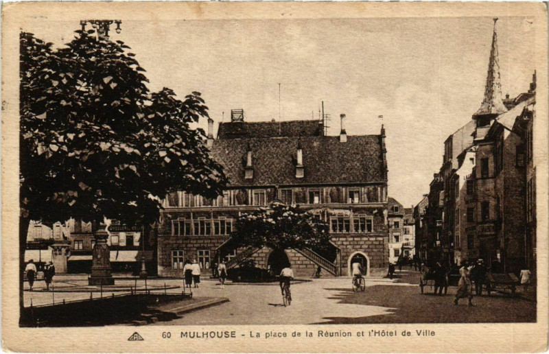 Carte postale ancienne Mulhouse La place de la Réunion à Mulhouse