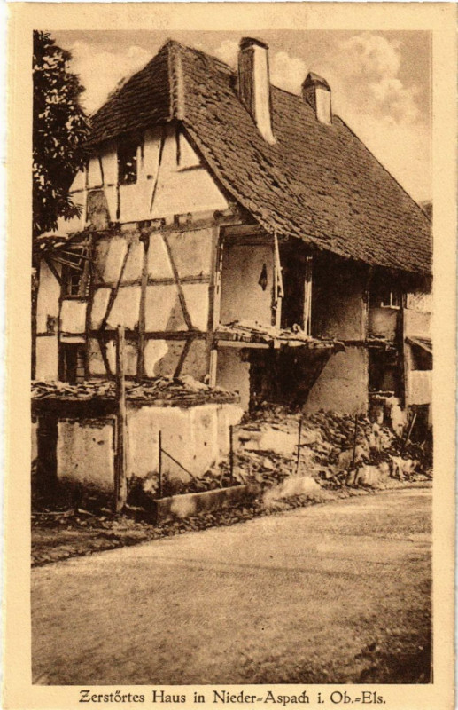 Carte postale ancienne Zerstortes Haus im Nieder Aspach à Aspach