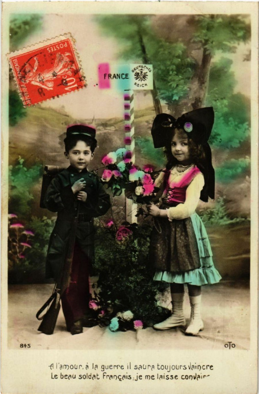 Carte postale ancienne A l'amour a la guerre il saira toujours vaincre