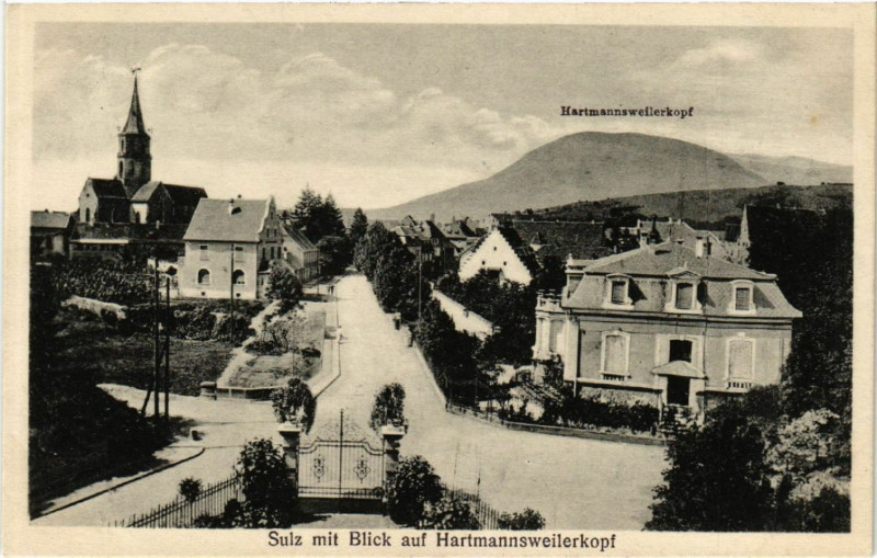 Carte postale ancienne Sulz mit Blick auf Hartmannsweiler Kopf