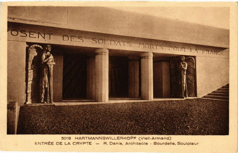 Carte postale ancienne Hartmannsweiler Kopf - Entrée de la Crypte