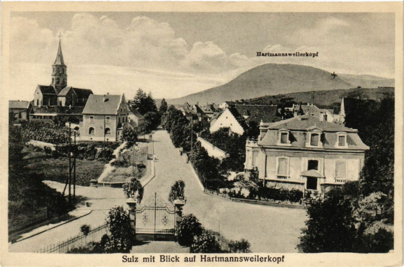 Carte postale ancienne Sulz mit Blick auf Hartmannsweiler Kopf