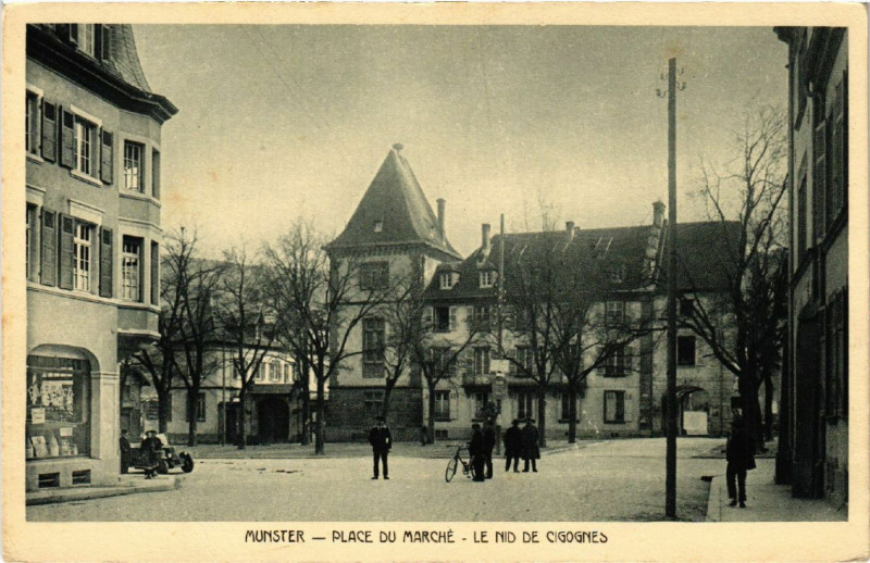 Carte postale ancienne Munster - Place du Marché à Munster