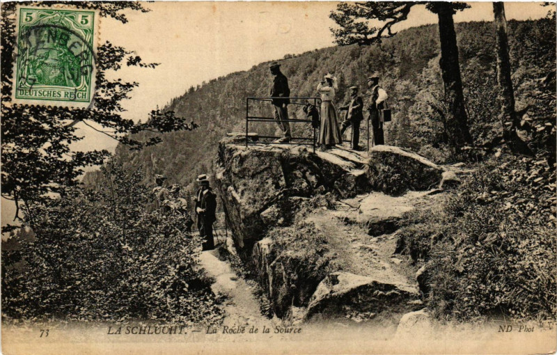 Carte postale ancienne La Schlucht - La Roche de la Source
