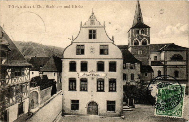 Carte postale ancienne Turkheim i. Els Stadthaus und Kirche
