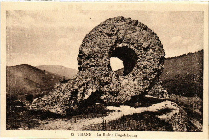 Carte postale ancienne Thann - La Ruine Engelsbourg à Thann